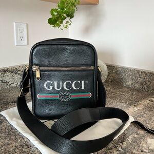 Gucci Calfskin Logo Messenger Bag